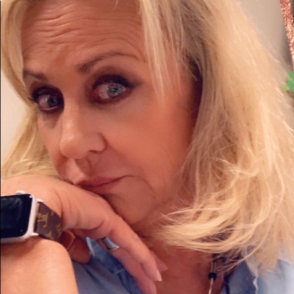 Meet your Posher, Tina